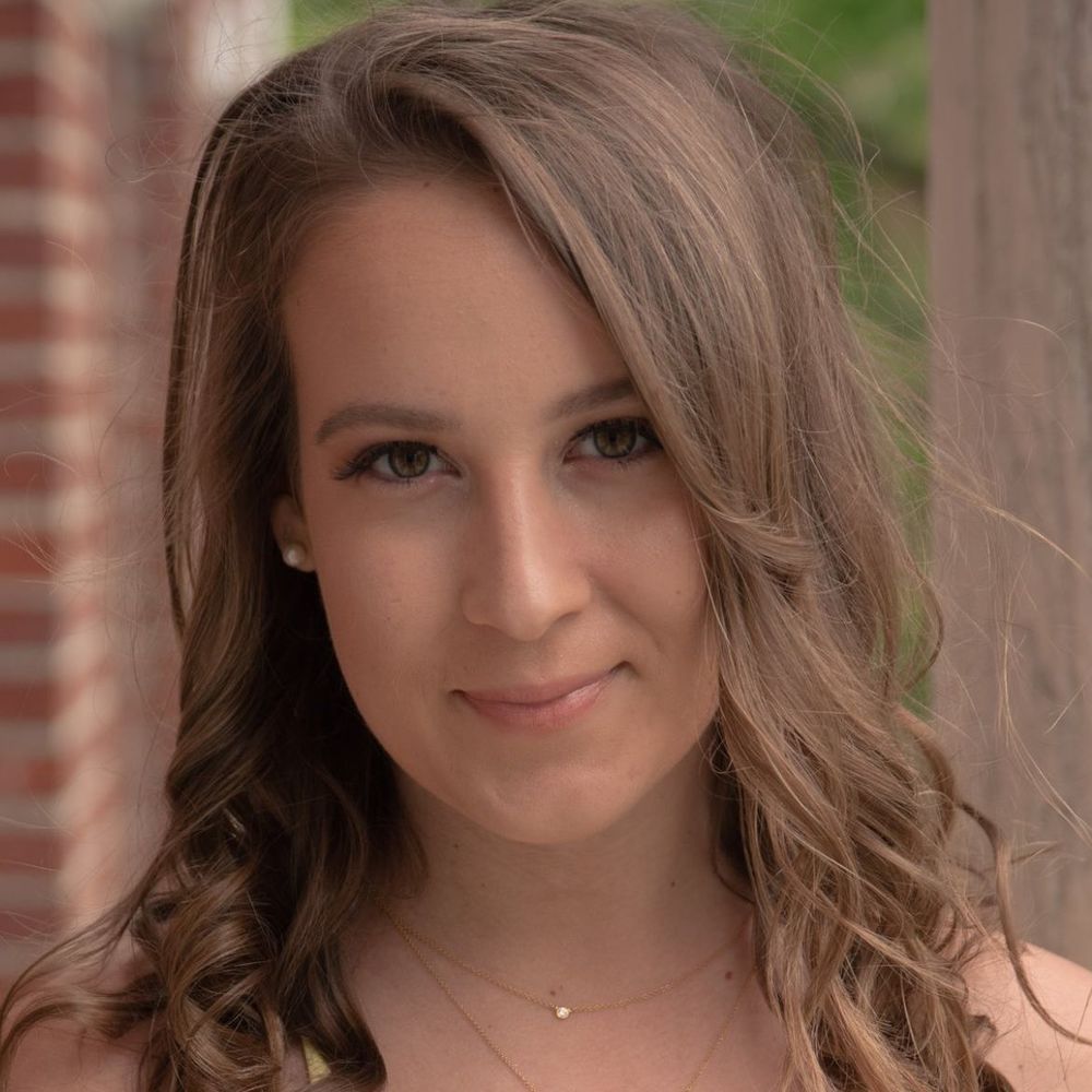 Meet your Posher, Teya